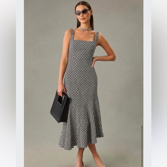 Anthropologie Dresses & Skirts - Anthropologie Ariana Square-Neck Asymmetrical Ruffle-Hem Dress